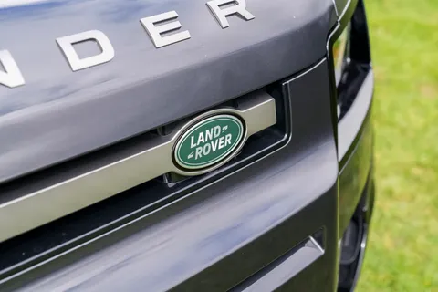 HN25ABK Land Rover Defender 3.0 D250 Hard Top X-Dynamic SE Auto Thumbnail #29