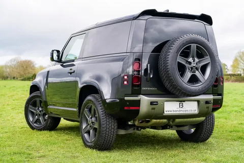 HN25ABK Land Rover Defender 3.0 D250 Hard Top X-Dynamic SE Auto Thumbnail #7