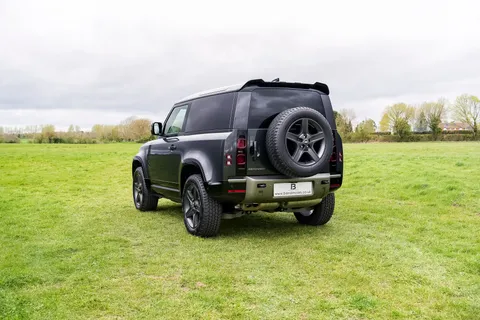 HN25ABK Land Rover Defender 3.0 D250 Hard Top X-Dynamic SE Auto Thumbnail #17