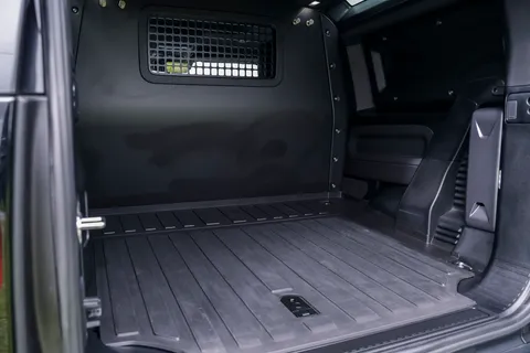 HN25ABK Land Rover Defender 3.0 D250 Hard Top X-Dynamic SE Auto Thumbnail #31