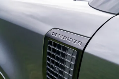 HN25ABK Land Rover Defender 3.0 D250 Hard Top X-Dynamic SE Auto Thumbnail #41