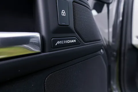 HN25ABK Land Rover Defender 3.0 D250 Hard Top X-Dynamic SE Auto Thumbnail #46