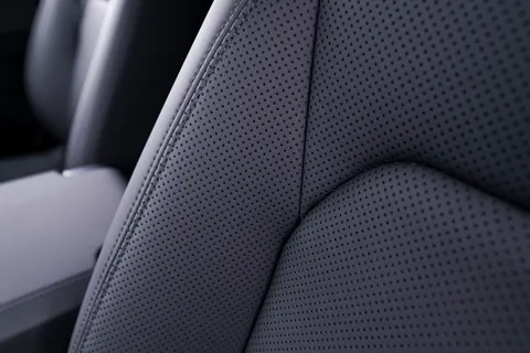 HN25ABK Land Rover Defender 3.0 D250 Hard Top X-Dynamic SE Auto Thumbnail #48