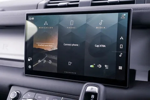 HN25ABK Land Rover Defender 3.0 D250 Hard Top X-Dynamic SE Auto Thumbnail #61