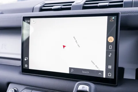 HN25ABK Land Rover Defender 3.0 D250 Hard Top X-Dynamic SE Auto Thumbnail #62