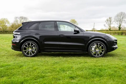 YT68VKH Porsche Cayenne Turbo 5dr Tiptronic S Thumbnail #7