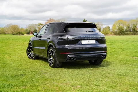 YT68VKH Porsche Cayenne Turbo 5dr Tiptronic S Thumbnail #10