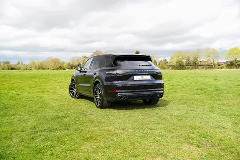 YT68VKH Porsche Cayenne Turbo 5dr Tiptronic S Thumbnail #11