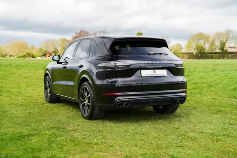 YT68VKH Porsche Cayenne Turbo 5dr Tiptronic S Thumbnail #23