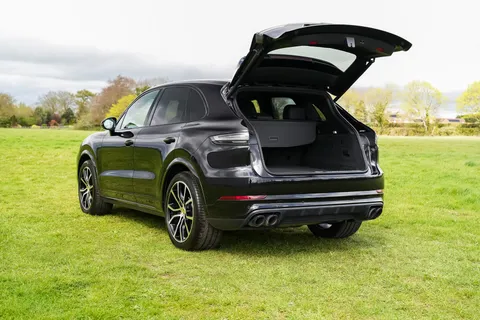 YT68VKH Porsche Cayenne Turbo 5dr Tiptronic S Thumbnail #33