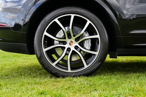 YT68VKH Porsche Cayenne Turbo 5dr Tiptronic S Thumbnail #39