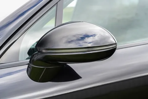 YT68VKH Porsche Cayenne Turbo 5dr Tiptronic S Thumbnail #42