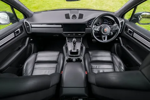 YT68VKH Porsche Cayenne Turbo 5dr Tiptronic S Thumbnail #51