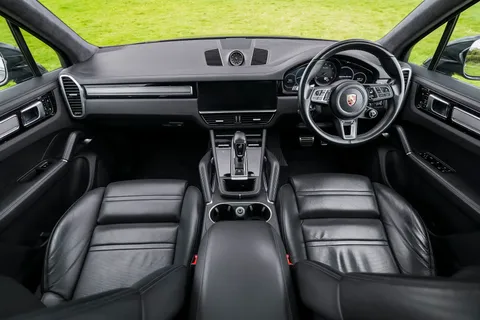 YT68VKH Porsche Cayenne Turbo 5dr Tiptronic S Thumbnail #53