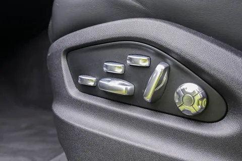 YT68VKH Porsche Cayenne Turbo 5dr Tiptronic S Thumbnail #62