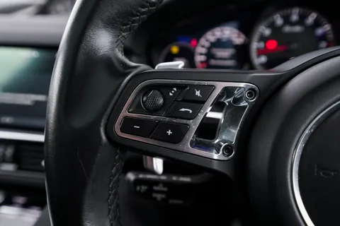 YT68VKH Porsche Cayenne Turbo 5dr Tiptronic S Thumbnail #67