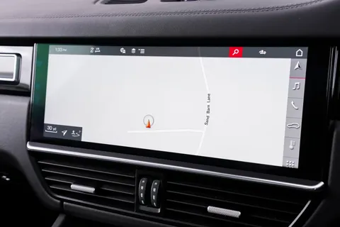 YT68VKH Porsche Cayenne Turbo 5dr Tiptronic S Thumbnail #71