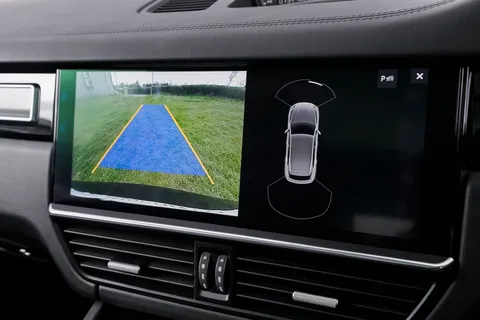 YT68VKH Porsche Cayenne Turbo 5dr Tiptronic S Thumbnail #76