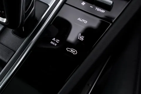 YT68VKH Porsche Cayenne Turbo 5dr Tiptronic S Thumbnail #79