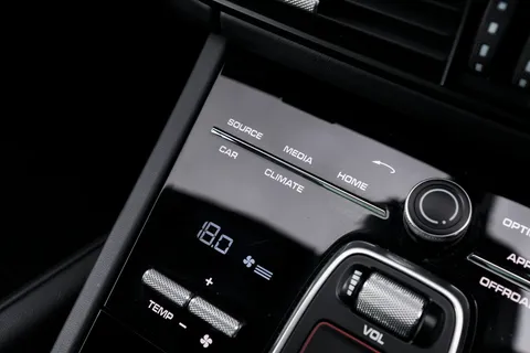 YT68VKH Porsche Cayenne Turbo 5dr Tiptronic S Thumbnail #80