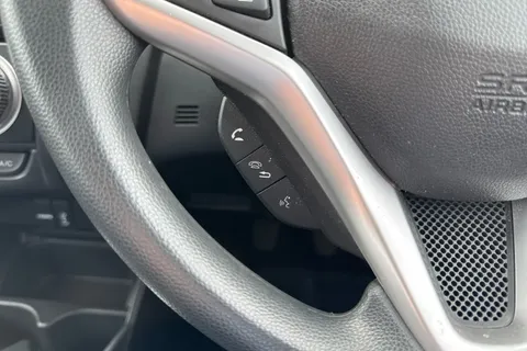 21 of 36 for Honda Jazz 1.3 i-VTEC SE Navi 5dr