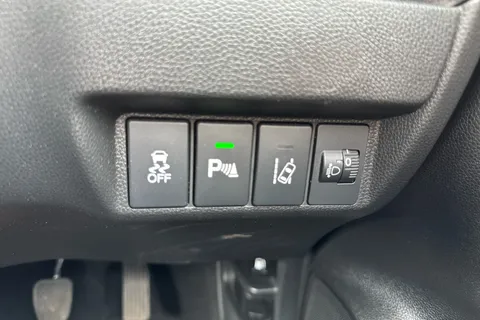 23 of 36 for Honda Jazz 1.3 i-VTEC SE Navi 5dr