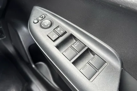 24 of 36 for Honda Jazz 1.3 i-VTEC SE Navi 5dr