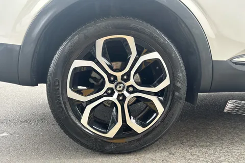 BJ22YFX Renault ARKANA 1.3 TCe Mild Hybrid 140 S Edition 5dr EDC Thumbnail #5