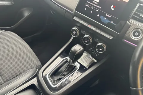 BJ22YFX Renault ARKANA 1.3 TCe Mild Hybrid 140 S Edition 5dr EDC Thumbnail #13