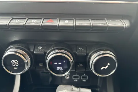 BJ22YFX Renault ARKANA 1.3 TCe Mild Hybrid 140 S Edition 5dr EDC Thumbnail #21