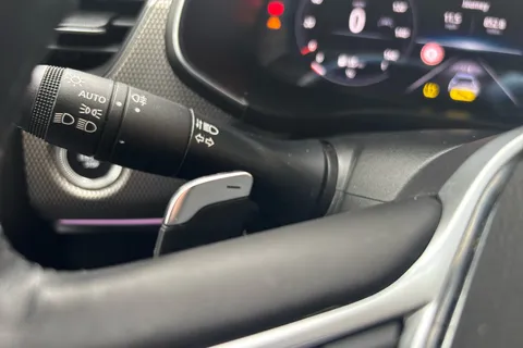 BJ22YFX Renault ARKANA 1.3 TCe Mild Hybrid 140 S Edition 5dr EDC Thumbnail #22