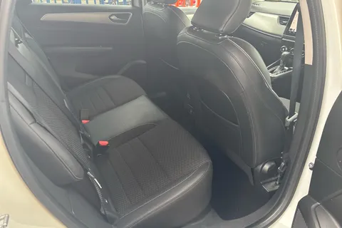 BJ22YFX Renault ARKANA 1.3 TCe Mild Hybrid 140 S Edition 5dr EDC Thumbnail #31