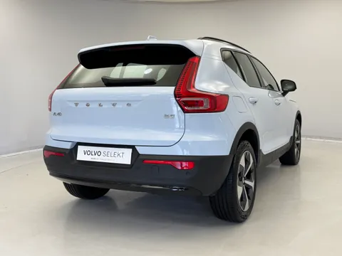 DY74BFJ Volvo XC40 2.0 B3P Plus Dark 5dr Auto Thumbnail #6