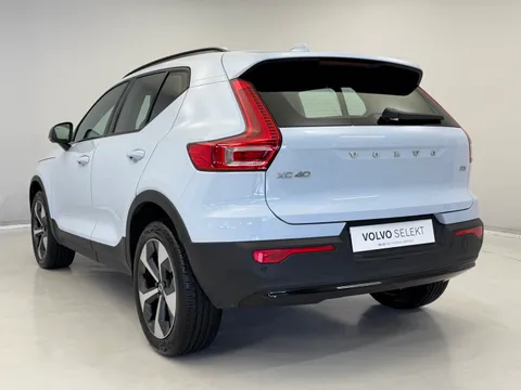 DY74BFJ Volvo XC40 2.0 B3P Plus Dark 5dr Auto Thumbnail #8