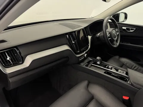 CJ23WZR Volvo XC60 2.0 B4D Plus Dark 5dr AWD Geartronic Thumbnail #10