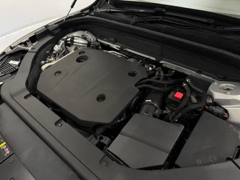 CJ23WZR Volvo XC60 2.0 B4D Plus Dark 5dr AWD Geartronic Thumbnail #33