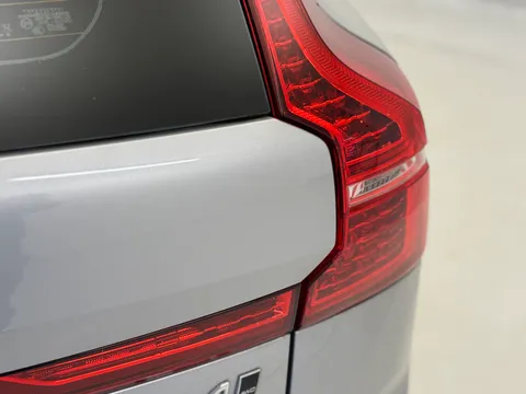 CJ23WZR Volvo XC60 2.0 B4D Plus Dark 5dr AWD Geartronic Thumbnail #37