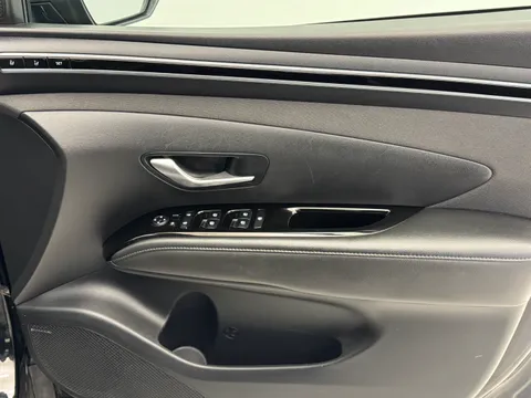 DP22TNJ Hyundai Tucson 1.6 TGDi Hybrid 230 Ultimate 5dr 2WD Auto Thumbnail #19