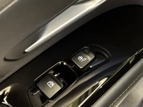 DP22TOU Hyundai Tucson 1.6 TGDi Hybrid 230 Ultimate 5dr 2WD Auto Thumbnail #12