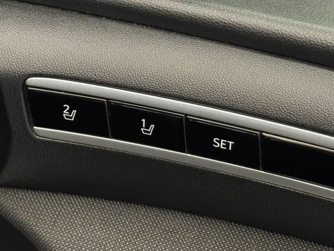 DP22TOU Hyundai Tucson 1.6 TGDi Hybrid 230 Ultimate 5dr 2WD Auto Thumbnail #22