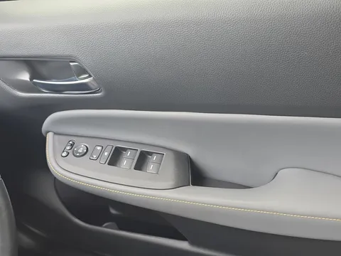 DK73YHU Honda Jazz 1.5 i-MMD Hybrid Advance Sport 5dr eCVT Thumbnail #15