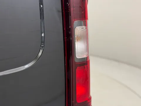 HK75ATZ Renault Trafic LL30 Blue dCi 130 Advance [Safety] Van Thumbnail #28