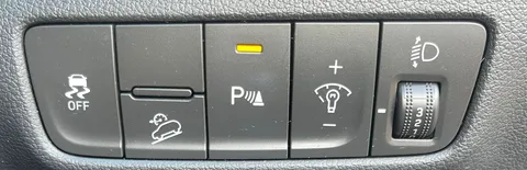 MJ22LOA Hyundai Kona 1.0 TGDi 48V MHEV Premium 5dr Thumbnail #10