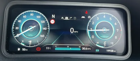 MJ22LOA Hyundai Kona 1.0 TGDi 48V MHEV Premium 5dr Thumbnail #13