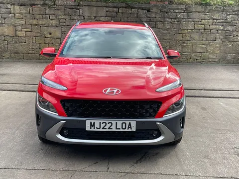 MJ22LOA Hyundai Kona 1.0 TGDi 48V MHEV Premium 5dr Thumbnail #4
