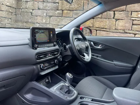 MJ22LOA Hyundai Kona 1.0 TGDi 48V MHEV Premium 5dr Thumbnail #20