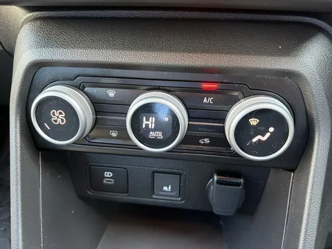 DN25ETJ Dacia Sandero Stepway 1.0 TCe Extreme 5dr Thumbnail #17