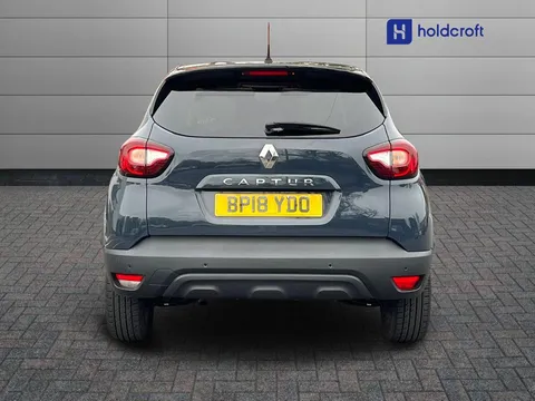 9 of 31 for Renault Captur 0.9 TCE 90 Iconic 5dr