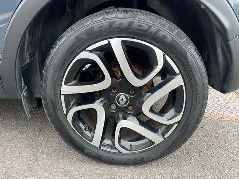16 of 31 for Renault Captur 0.9 TCE 90 Iconic 5dr