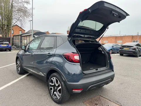 18 of 31 for Renault Captur 0.9 TCE 90 Iconic 5dr
